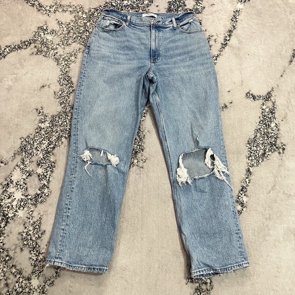 Abercrombie & Fitch 90s Straight Ultra High Rise Distressed Jeans Curve Love 31